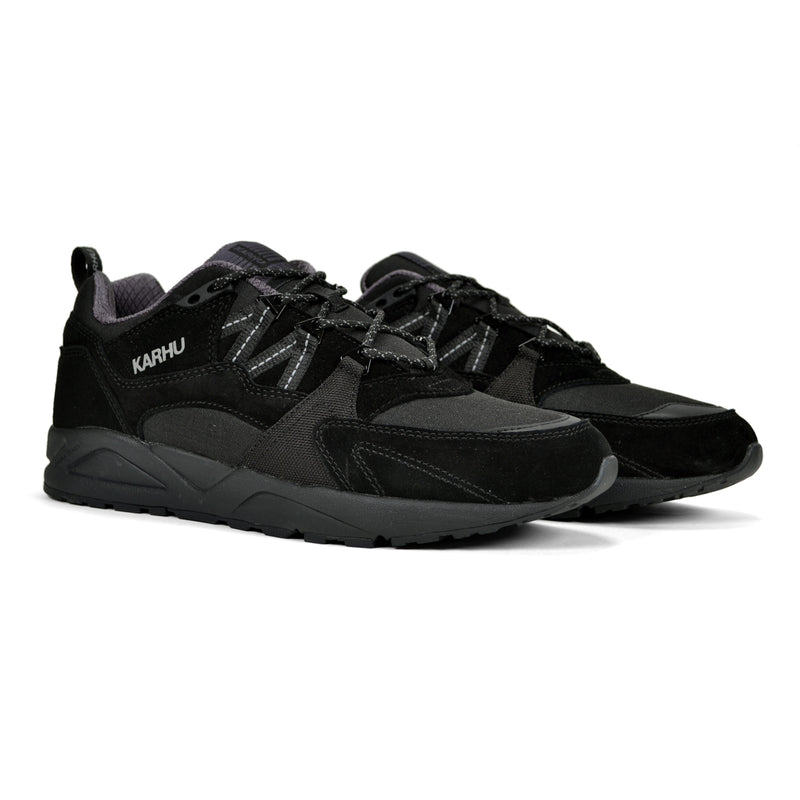 Black Karhu sneaker 