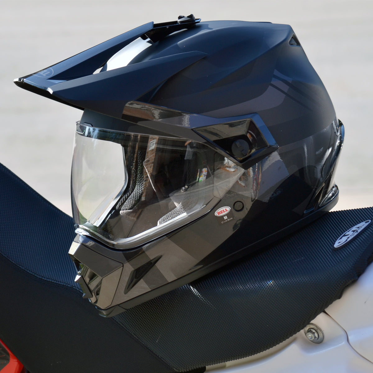 BELL MX-9 ADVENTURE MIPS - MARAURDER MATTE/GLOSS BLACKOUT